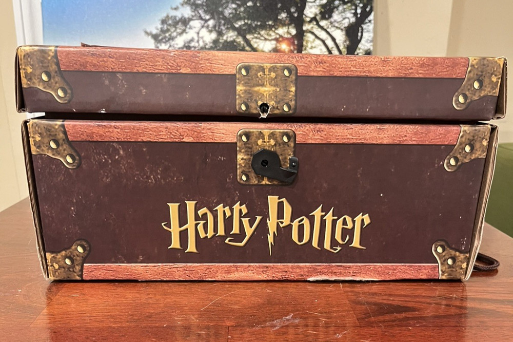 Harry Potter Boxed Set Hardcover 1-7 in Trunk Chest Limited Edition Bundle