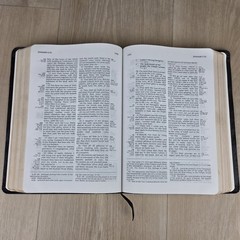 1994 Ryrie KJV Expanded Edition Study Bible Red Letter Moody Black Softcover