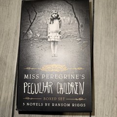 Miss Peregrine’s Peculiar Children Boxed Set : 3 Novels by Ransom Riggs