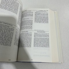 Eight Translation New Testament Tyndale (1980 4th Printing Hardcover)