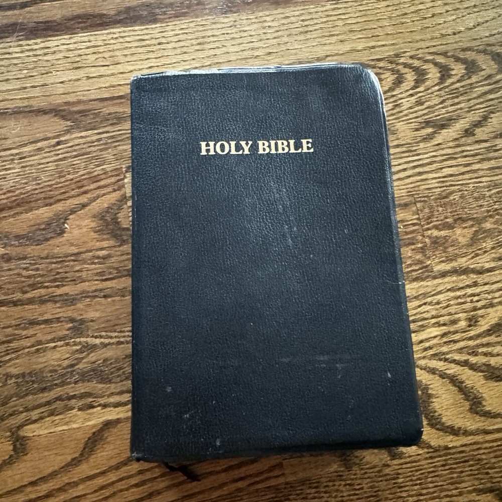 Holy Bible Premium Bonded Leather B&H KJV Giant Print Edition Red Letter 1982 Bl