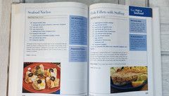 Taste of Home 2006 Weeknight Cooking Made Easy 336 pages hardcover 304 recipes