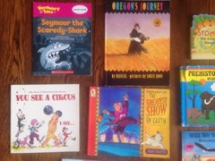 Lot H CHILDREN’S BOOKS K-2 Themed: Circus/Sealife/Dinosaurs Prehistoric Animals