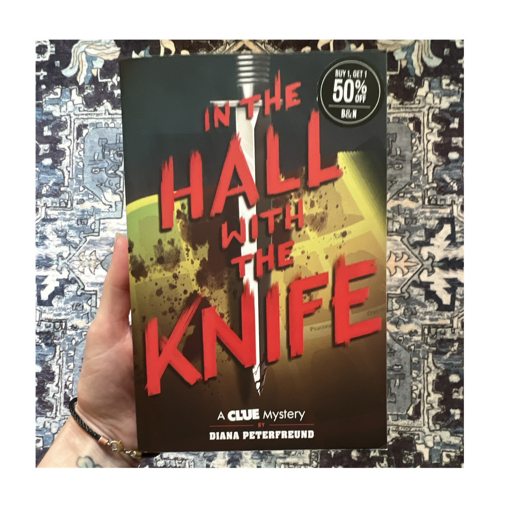 In the Hall with the Knife (A Clue Mystery Novel) by Diana Peterfreund