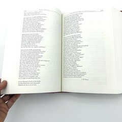 World Poetry : An Anthology of Verse from Antiquity to Our Time 1st ED