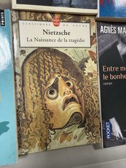 Lot of 10 books in the FRENCH Language Paperbacks. Mixed Genre