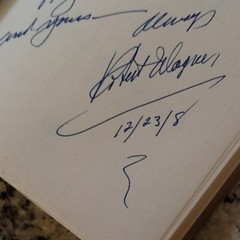 Robert Wagner SIGNED Autobio Movie TV Actor Natalie Stanwyck McQueen Hart HC/DJ