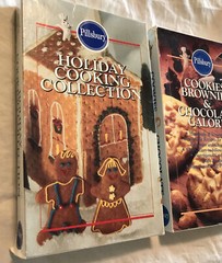 Pillsbury Holiday Cookies Brownies Chocolate Cookbooks Box Sets (2)
