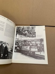 Vtg. ANNE FRANK IN THE WORLD by DE WERELD VAN 1929-1945 PB 1985 Illustrated Book