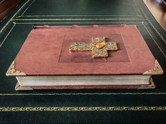 Family Russian Bible – Handcrafted – Leather Gift Box – Gold Edges – Cyrillic