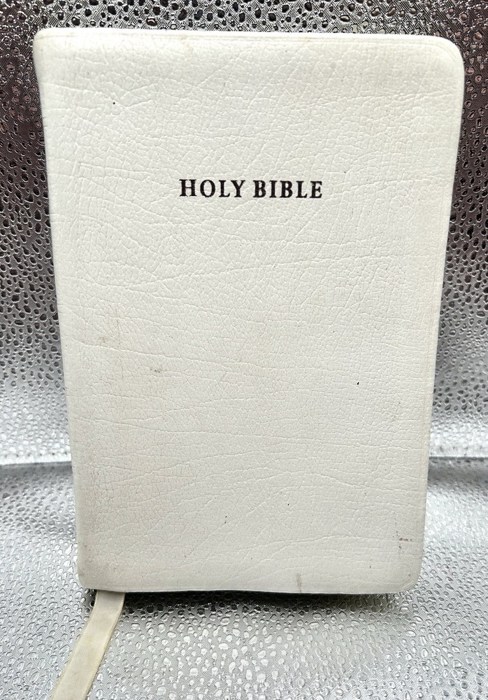 Cambridge KJV Cum Privilegio, White French Morocco Leather. Brevier Text Edition