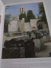 ARLES PAPERBACK BOOK 1998 32 PAGES 6.5 X 9.5 IN