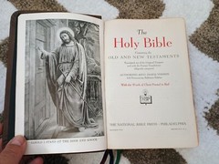 HOLY BIBLE King James KJV National Bible Press Brown THUMB INDEX Words In Red