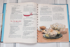 Betty Crocker Hostess cookbook 1970 illustrated & photos 168 pages variety menus