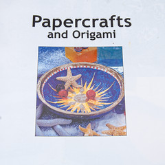 Papercrafts and Origami, Crafting, Softcover, 512 Pages, Hermes House 2002