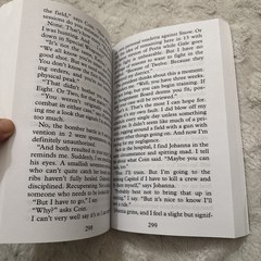Mockingjay (The Hunger Games) – Paperback By Suzanne Collins – VERY GOOD