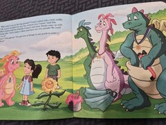 Dragon Tales Cassie Loves a Parade Paperback Book 2000 Vintage
