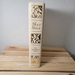 BOOK Holy Bible NIV Large Family Bible with Gold Gilding (Hardcover) 9″ X 11.5″