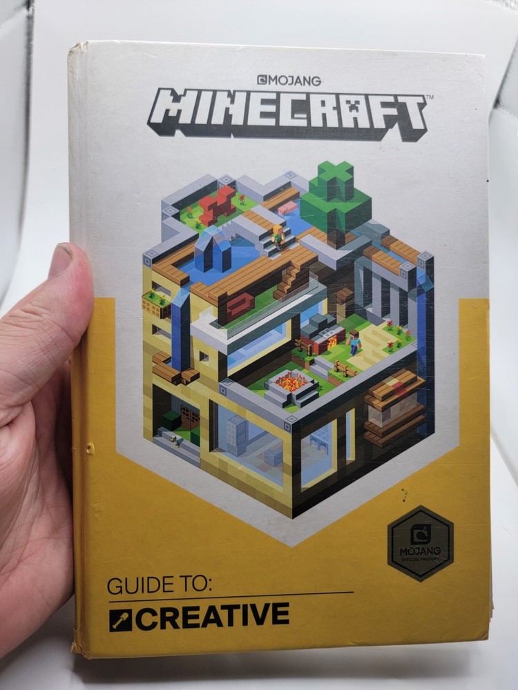 Minecraft: Guide to Creative (2017 Edition) by Mojang AB Hardcover