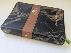 NKJV Compact Mossy Oak Camo Outdoors Bible LeatherSoft 1990