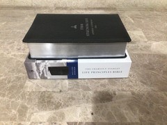 NIV Bible Charles F. Stanley Life Principles Black Leathersoft 2nd Edition