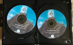 ASHAYANA DEANE, VOYAGER, Sliders 6, BOOKLET 35 Pages, (5) DVD’s & 2 cd’