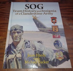 Vietnam War / SOG: Team History & Insignia of Clandestine Army V. 2 / FOLIO HBDJ