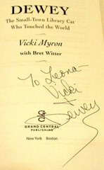 2008 Dewey by Vicki Myron Signed First Edition Hardcover Book D/J 288 Pages