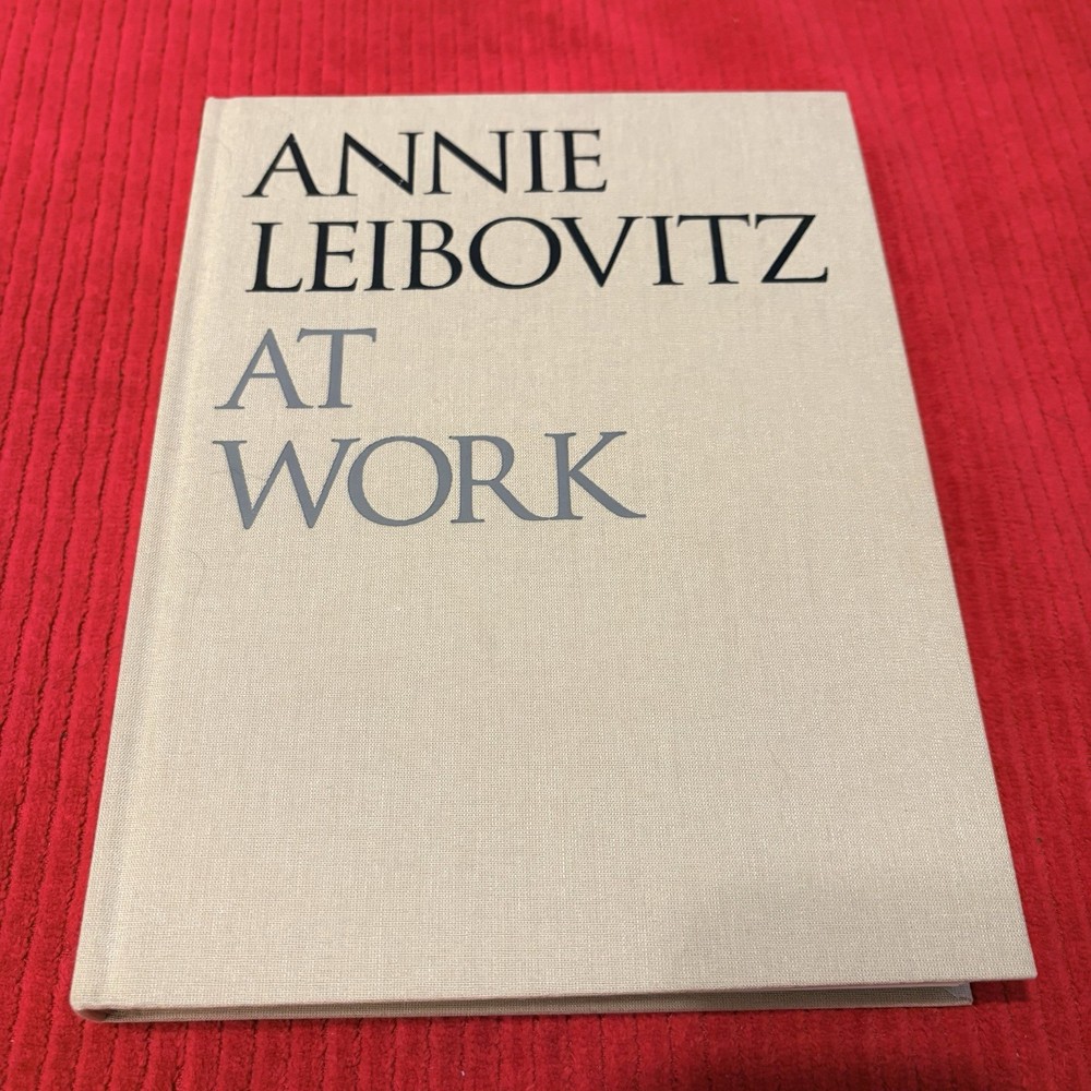 ANNIE LEIBOVITZ AT WORK (Hardcover)