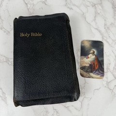 HOLY BIBLE King James Version Self Pronouncing Index 1940s National Bible Press