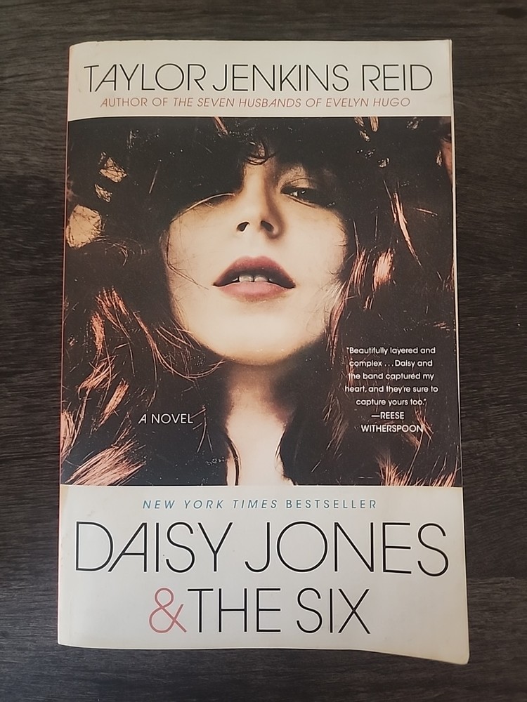 Daisy Jones and the Six: Reese’s Book Club : A Novel by Taylor Jenkins Reid