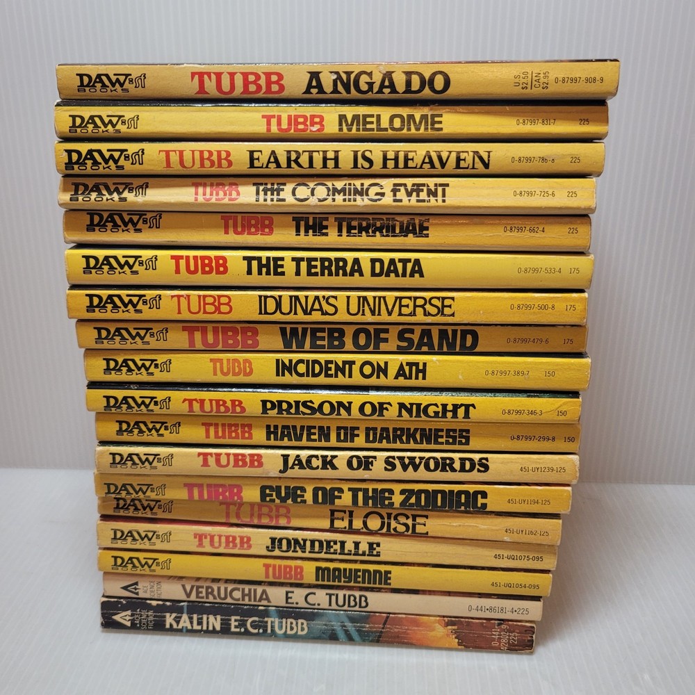 E.C. Tubb Lot of 18 Vtg Sci-FI Paperback books all Dumarest of Terra Series DAW