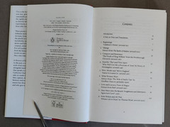 A History of England in 25 Poems – VERY GOOD