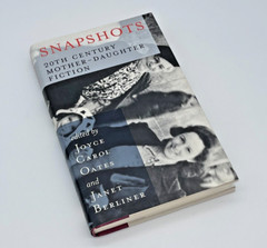 Snapshots 20th Century Mother-Daughter Fiction Vintage 2000 Book 241 pages-A3