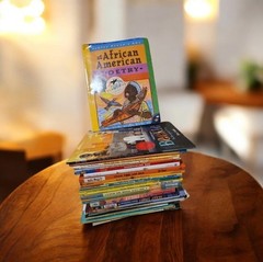 lot of mixed children’s books Dr. Seuss, Eric Carle Picture Book Lot