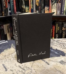 Vampire Academy Signature Edition – Richelle Mead (2007, Hardcover) 1st Print