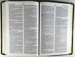 KJV Ultraslim Bible Burgundy Bonded Leather Belgium Print 2015BGM Clean VG+