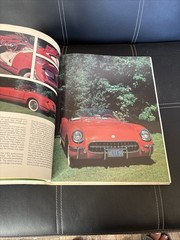 CORVETTE CHRONICLE LARGE HARDBACK BOOK* 192 PAGES* by JAMES FLAMMANG 1993 VTG.