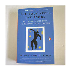 The Body Keeps the Score by Bessel van der Kolk (2015, Paperback, Penguin)-C