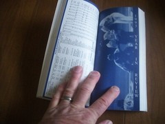 MINNESOTA TWINS 1994 MEDIA GUIDE–SOFTCOVER BOOK 312 pages