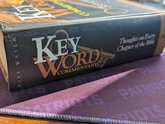 Key Word Commentary: Thoughts on Every Chapter of the Bible Mark Water HC 2003
