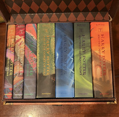 Harry Potter Boxed Set Hardcover 1-7 in Trunk Chest Limited Edition Bundle