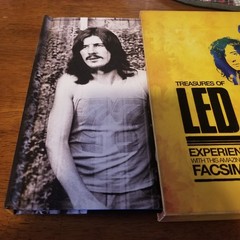 Treasures of Led Zeppelin: Experience the Biggest Band of the 70s by Chris Welch