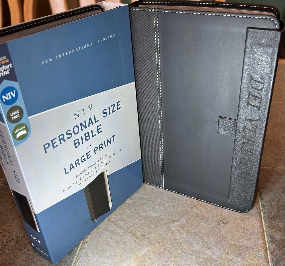 MAGNETIC CLOSURE NIV LARGE PRINT 11.5pt ENGRAVED Personal Size Bible Leathersoft