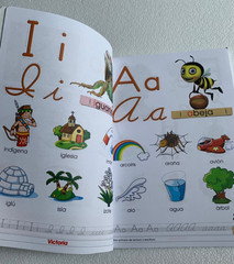 Victoria BOOK Learning to read in Spanish Libro de lectura y escritura VICTORIA