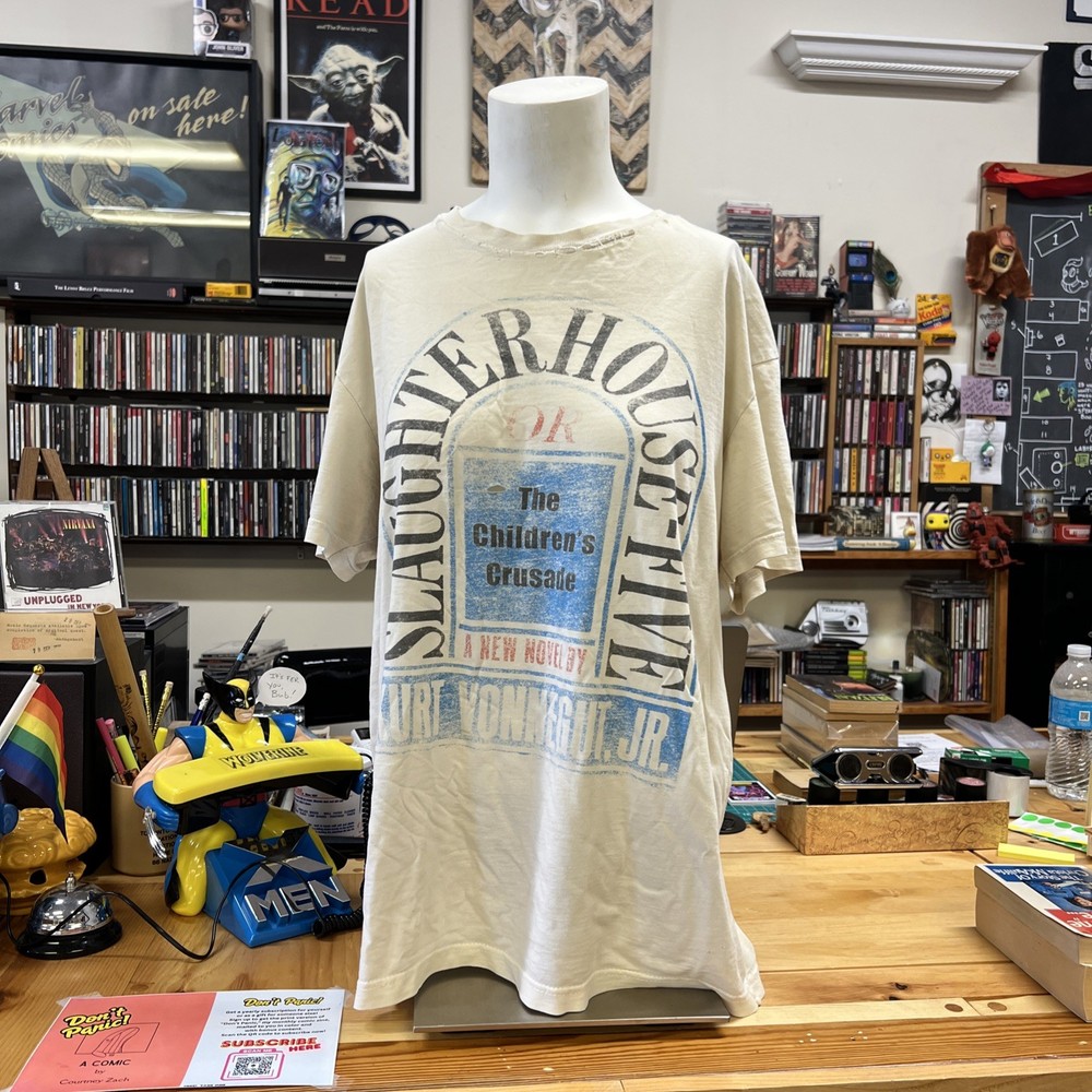 Slaughterhouse-Five Kurt Vonnegut Vintage Out of Print MEDIUM Shirt WORN