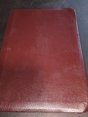 TYNDALE Slimline Reference Bible NLT Brown Cover Christ’s Words in Red 6″ x 8″