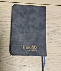 Pathway To Victory Daily Devotional Book Leatherette Dr Robert Jeffress 2022