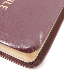 Nelson KJV The Smallest Holy Bible 104BG Burgundy Genuine Leather Box Magnifier
