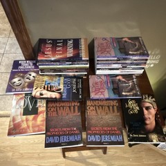 David Jeremiah Books / lot of 42
